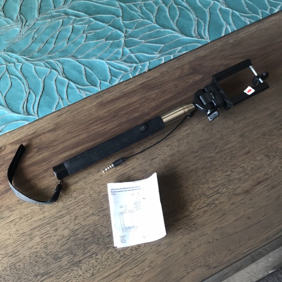 Perfect Solutions Selfie Stick with Wired Shutter Button - Picture 7 of 7